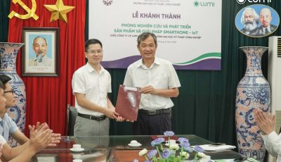 The signing ceremony of Lumi Vietnam and Thai Nguyen University of Technology