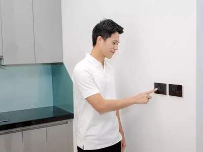 Cầu thủ Đình Trọng tâm đắc khi lắp đặt hệ thống nhà thông minh