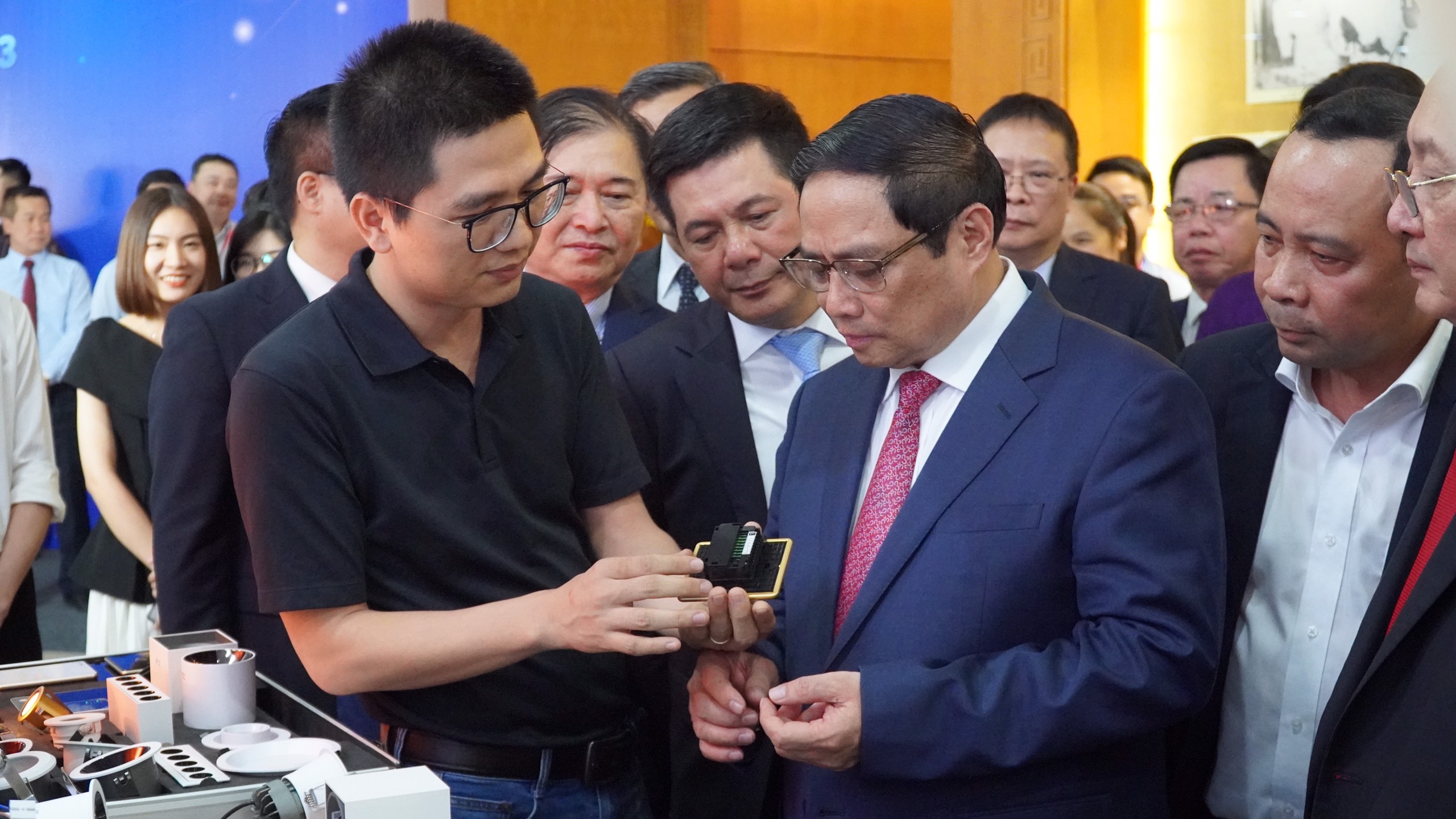 Lumi Việt Nam: khởi nghiệp từ Robocon Bách Khoa đến top 5 doanh nghiệp KHCN tiêu biểu cả nước chia sẻ trước Thủ tướng Chính phủ
